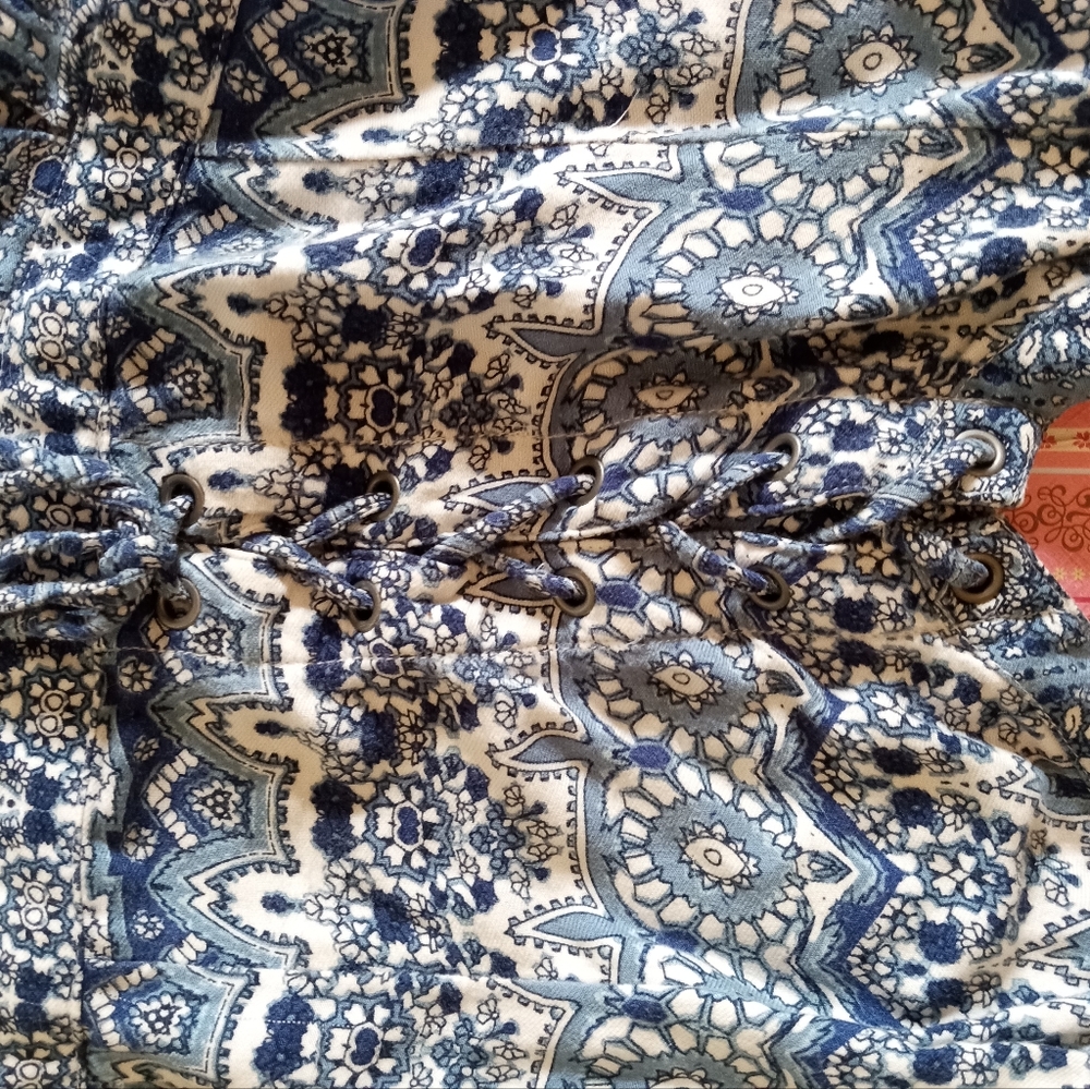 Romper - Picture 3 of 4